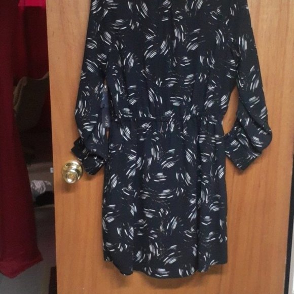 Great shirt waist black & white dress! NWT Sz12 - Picture 1 of 1